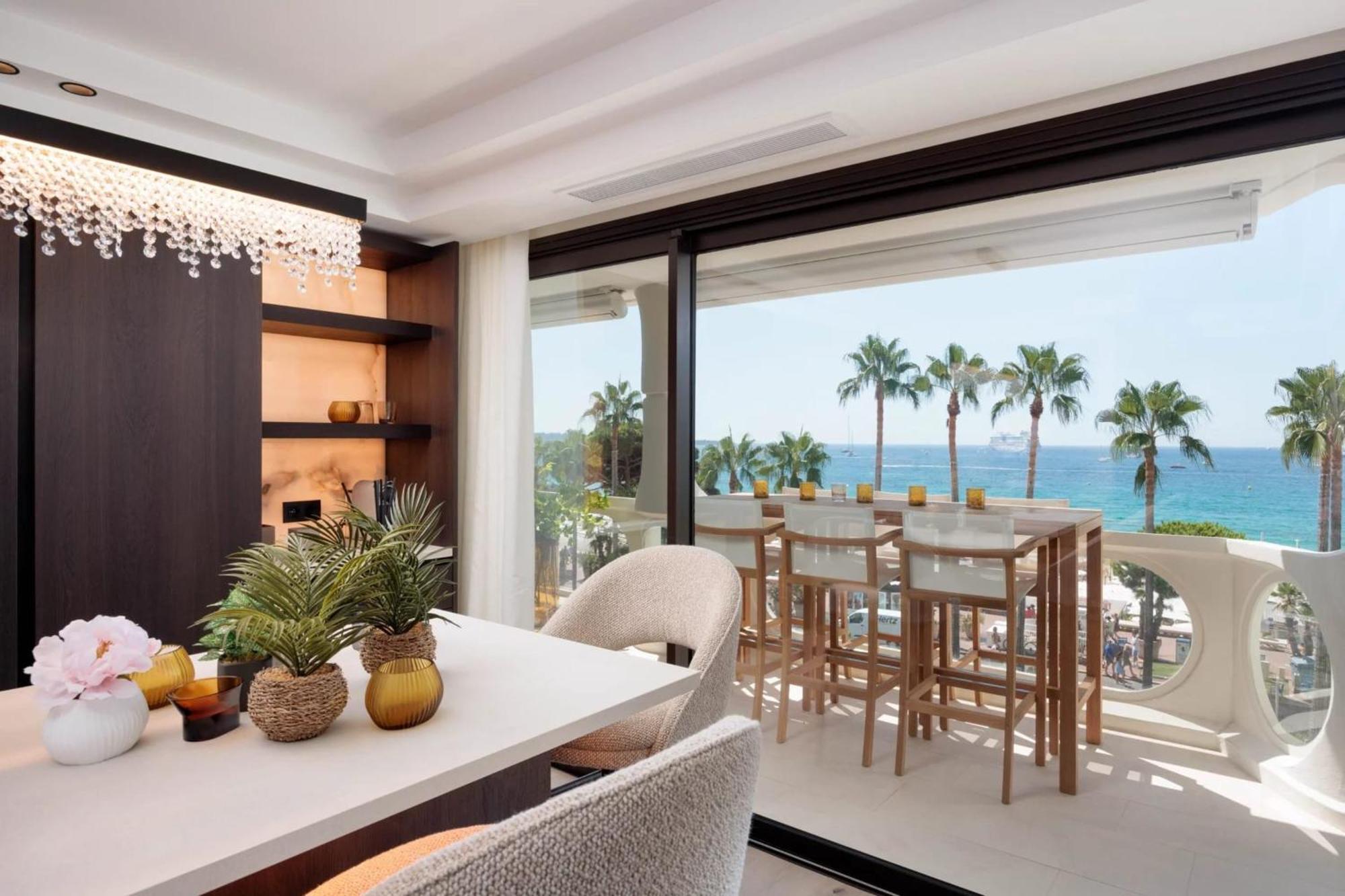 1973 - Luxurious Waterfront Croisette Apartment